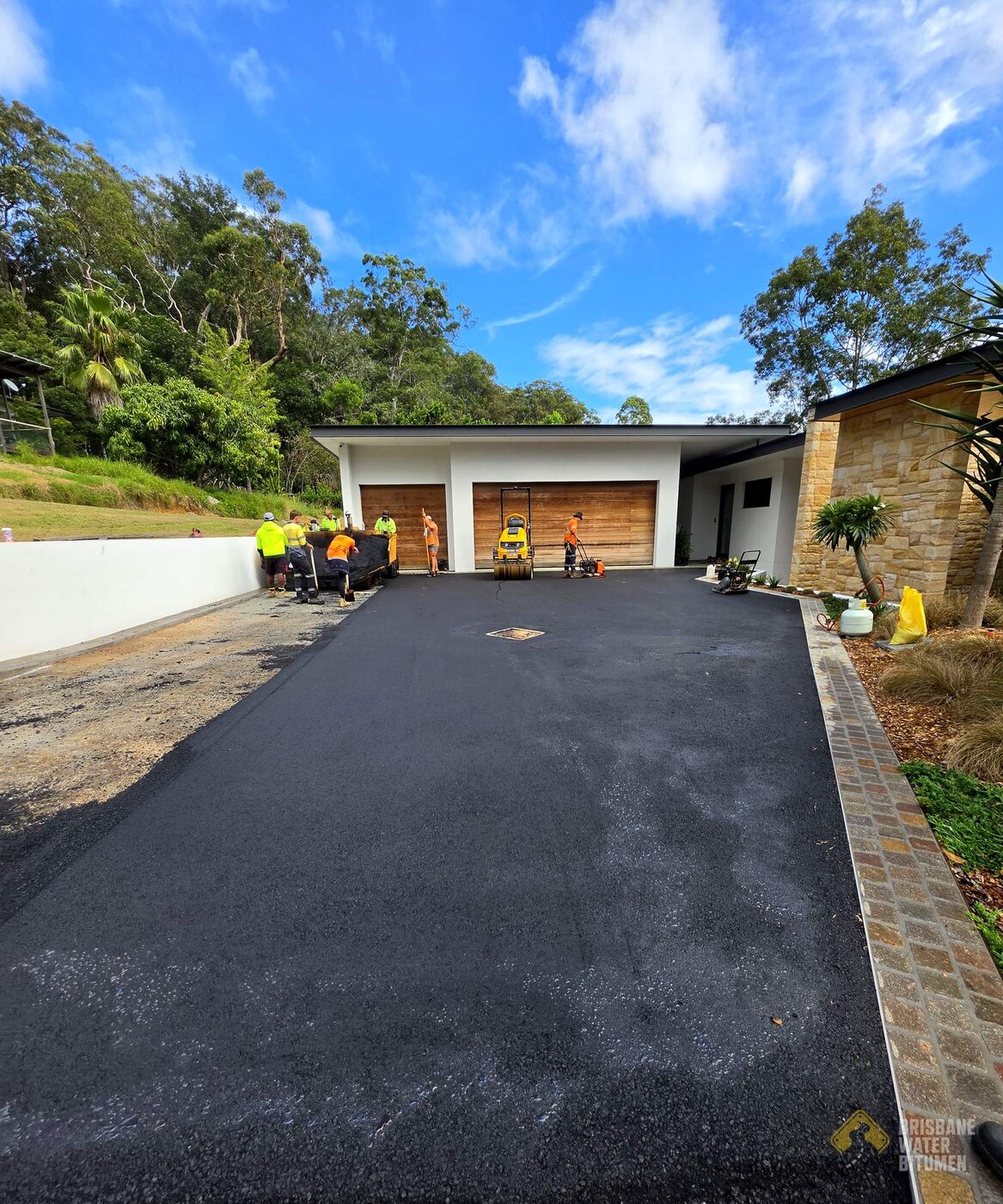 Large Residential Driveway project photo 2