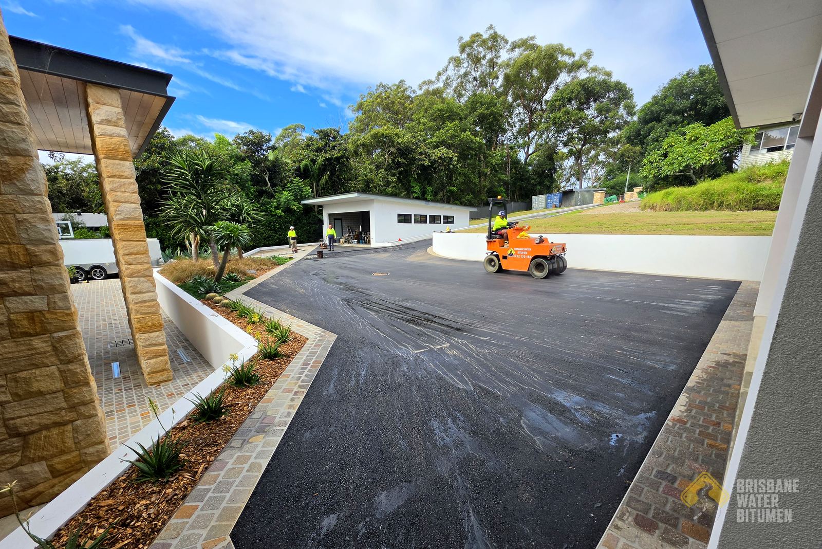 Large Residential Driveway project photo 7